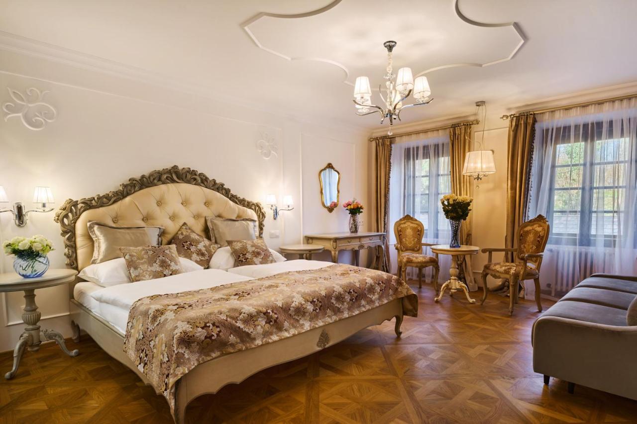 Spa Beerland Chateaux - U Zlate Hrusky / At Golden Pear Prag Exteriör bild