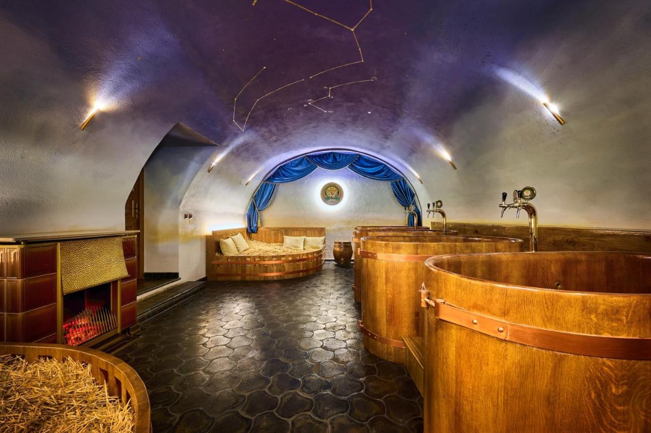 Spa Beerland Chateaux - U Zlate Hrusky / At Golden Pear Prag Exteriör bild